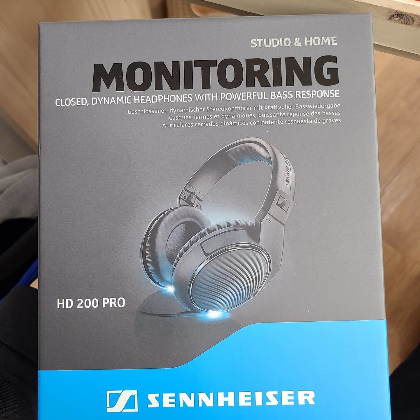 tai nghe studio sennheiser hd200 pro