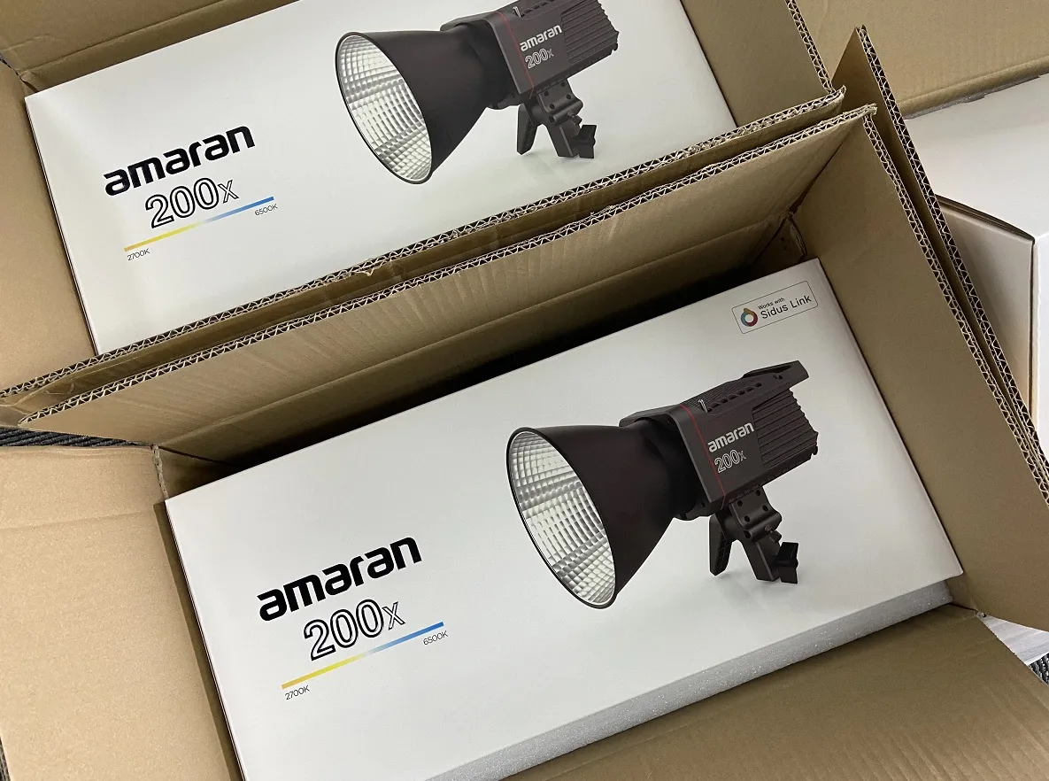 đÈN QUAY PHIM Aputure Amaran 200x