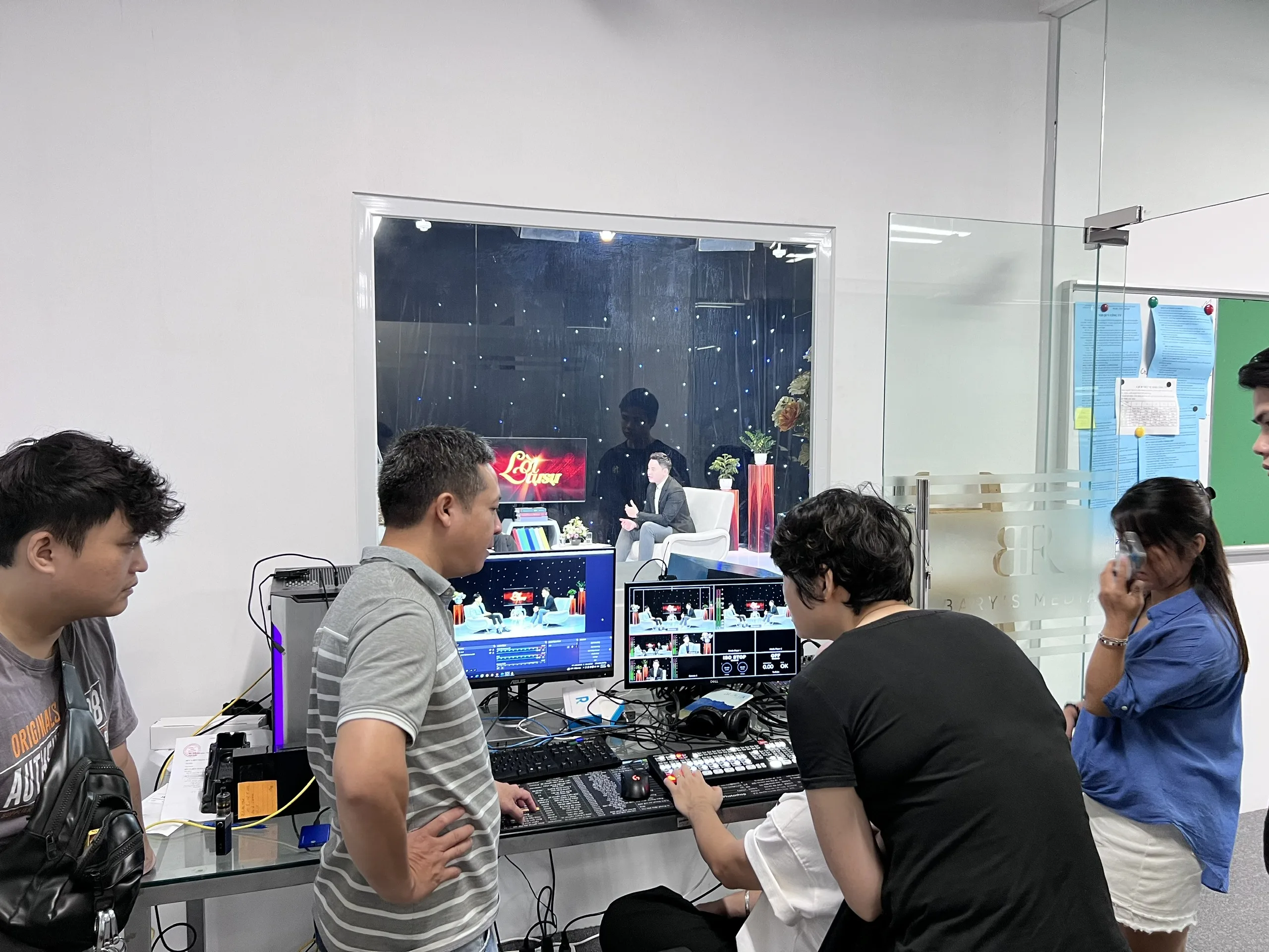 Thi công trường quay Bary Studio