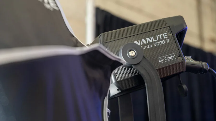 NANLITEForza300BII