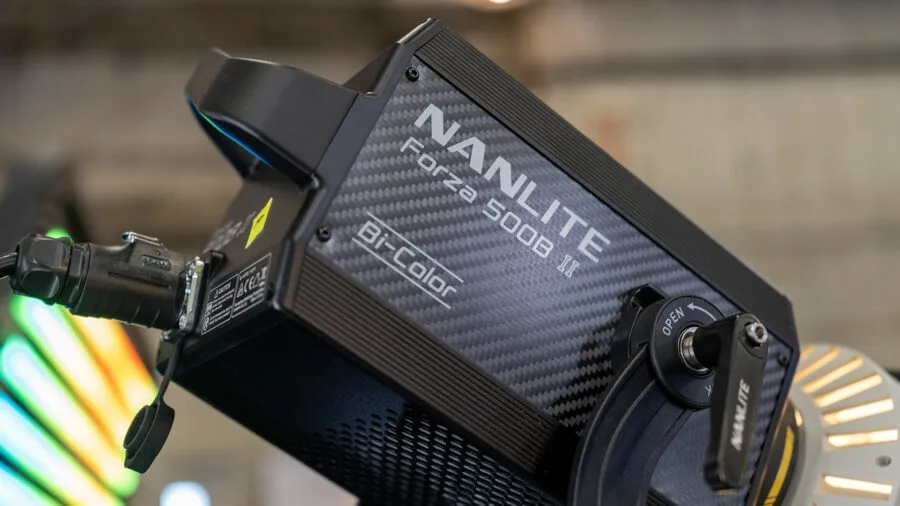 NANLITEForza300BII