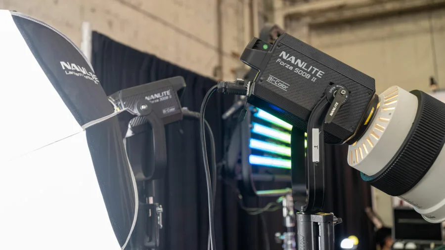 NANLITEForza300BII