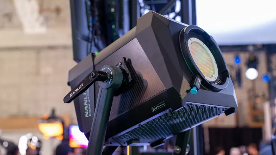  NANLUXEvoke2400B
