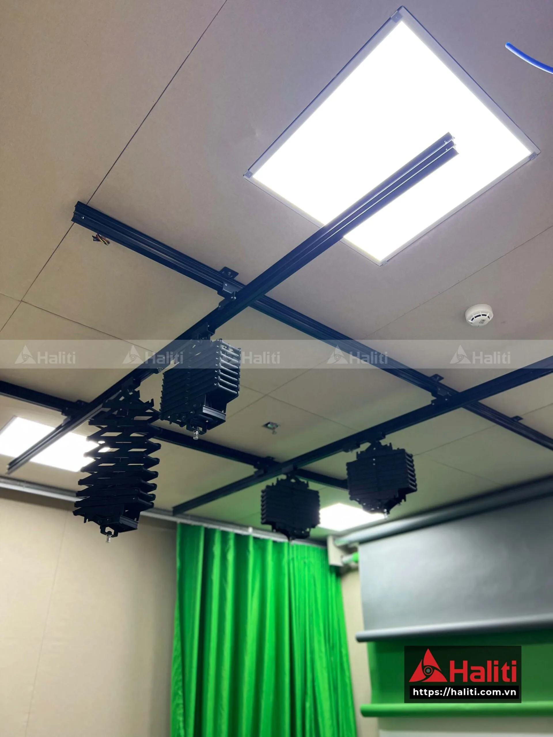 Thi công trường quay studio