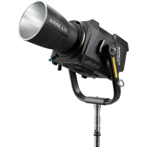 Nanlux Evoke 1200B LED với thấu kính Fresnel và hộp đựng máy bay FL-35YK