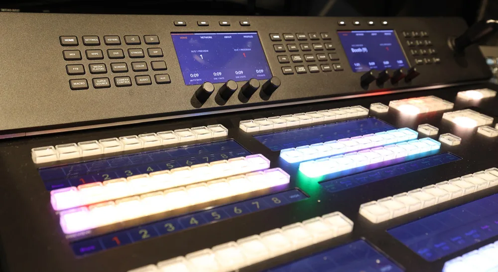 Blackmagic Design ATEM 2 M/E Advanced Panel 20