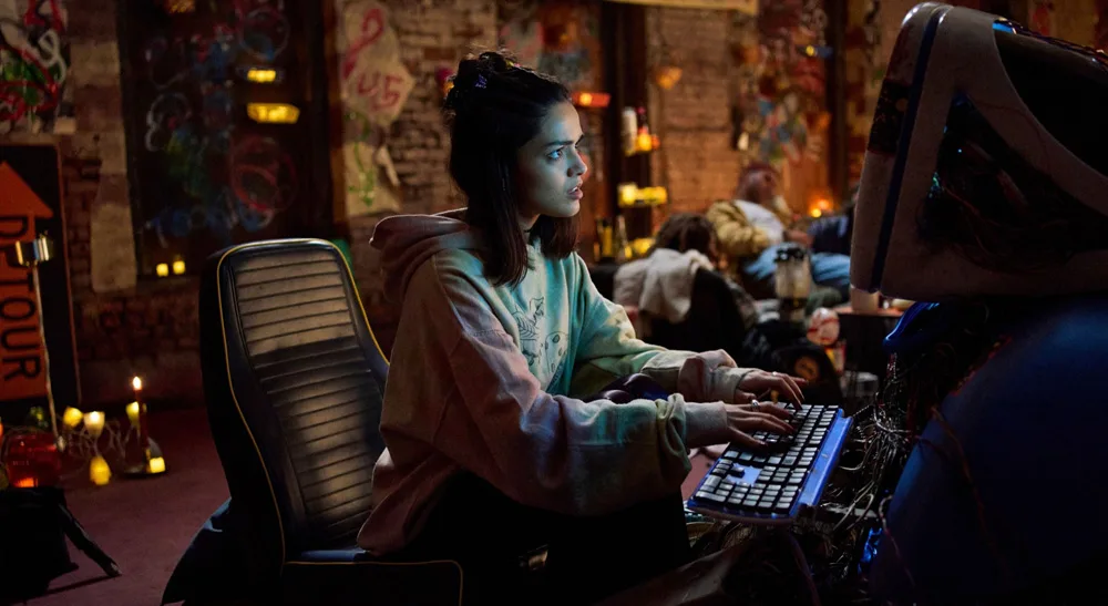 A24’s Y2K Graded với Danvici Resolve Studio
