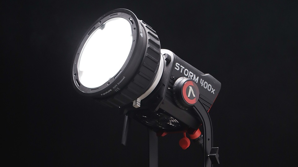 aputure storm 400x