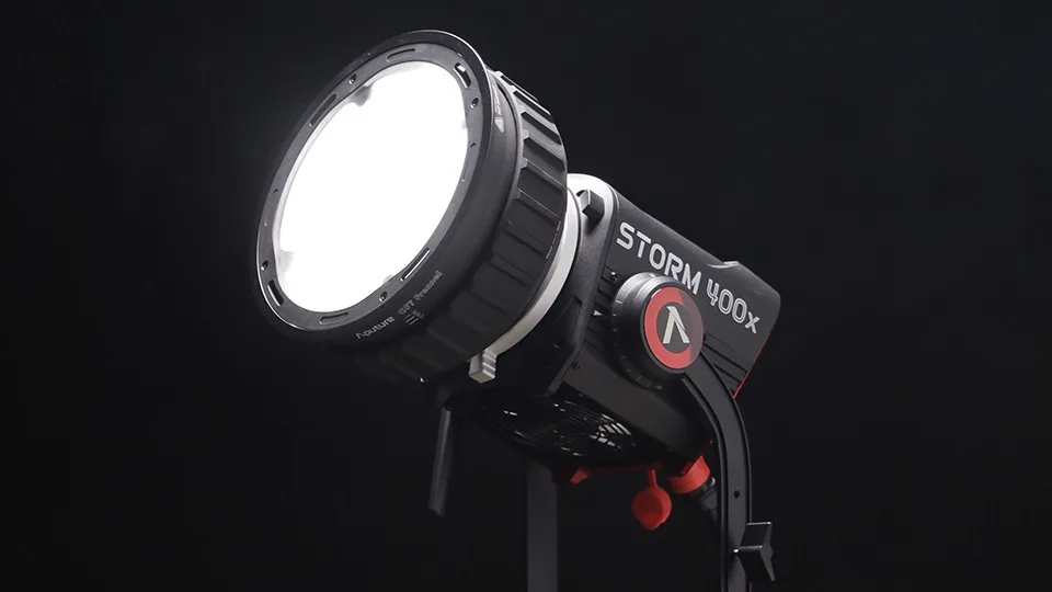 aputure storm 400x