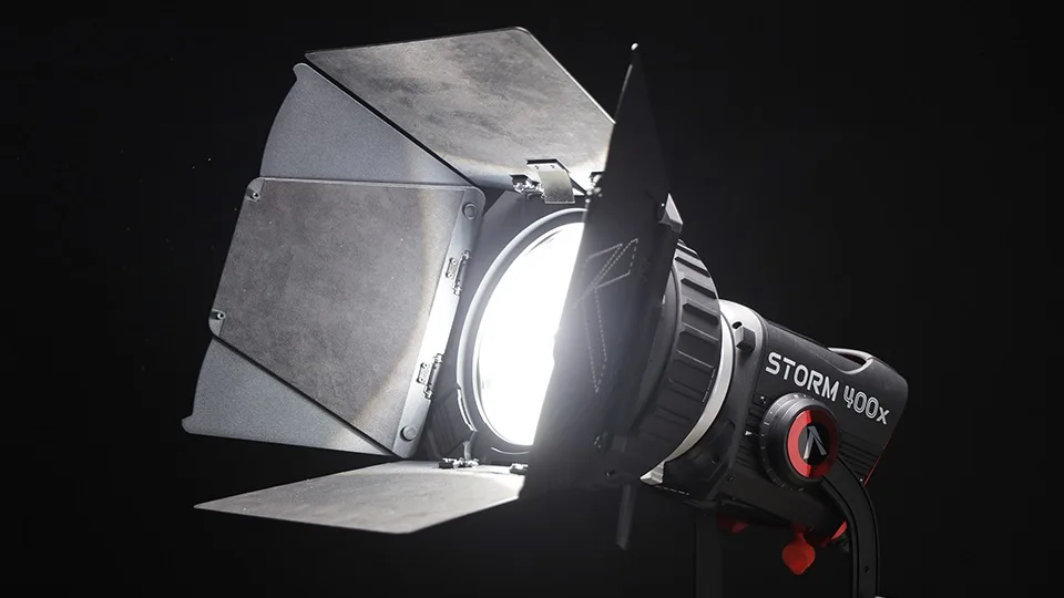 aputure storm 400x