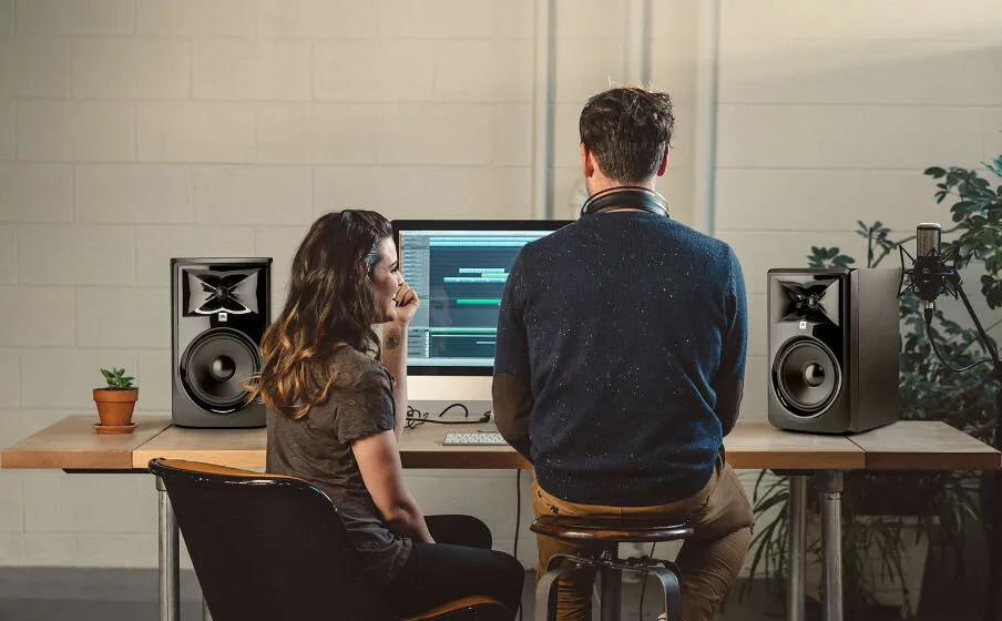 JBL 305P MKII