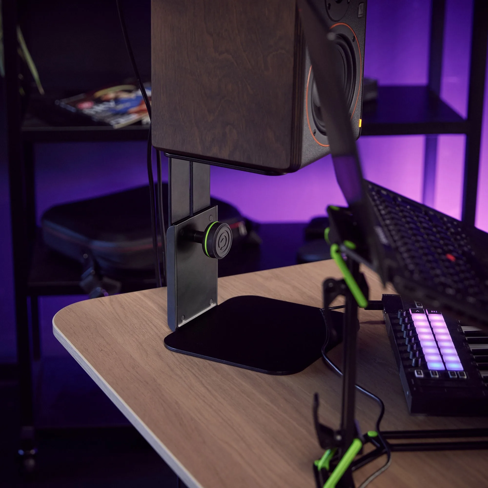 Gravity SP 3102 CB Compact Studio Monitor Table Stand